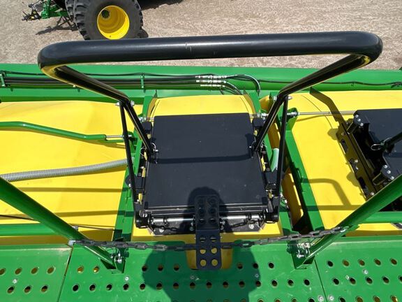 2023 John Deere N560F-C850 Air Seeder