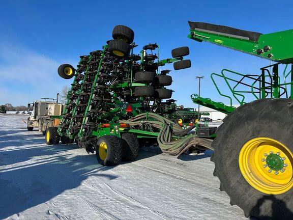 2024 John Deere N560F Air Seeder