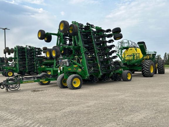 2024 John Deere N560F-C850T Air Seeder