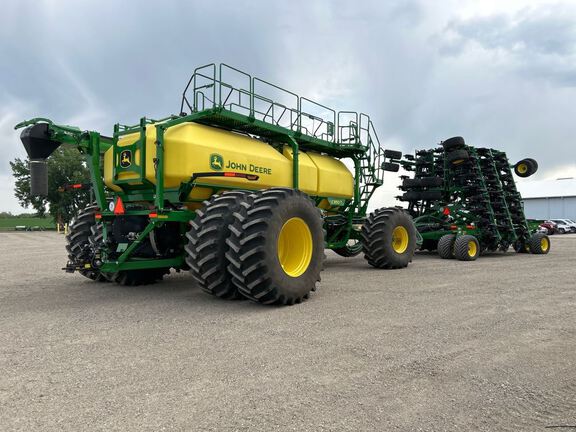 2024 John Deere N560F-C850T Air Seeder