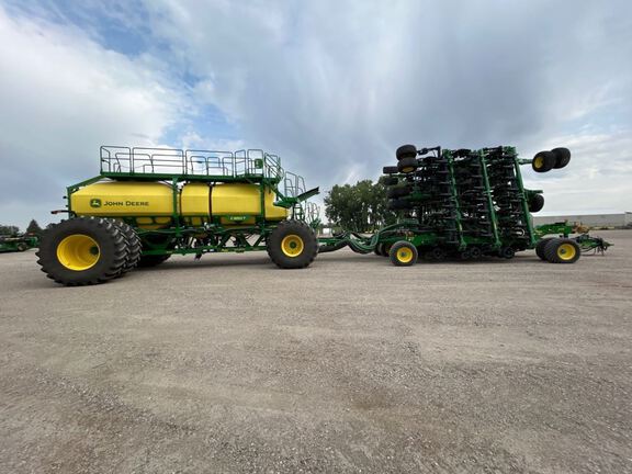 2024 John Deere N560F-C850T Air Seeder