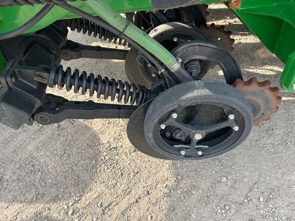 2024 John Deere N560F-C850T Air Seeder