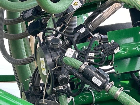 2024 John Deere N560F-C850T Air Seeder