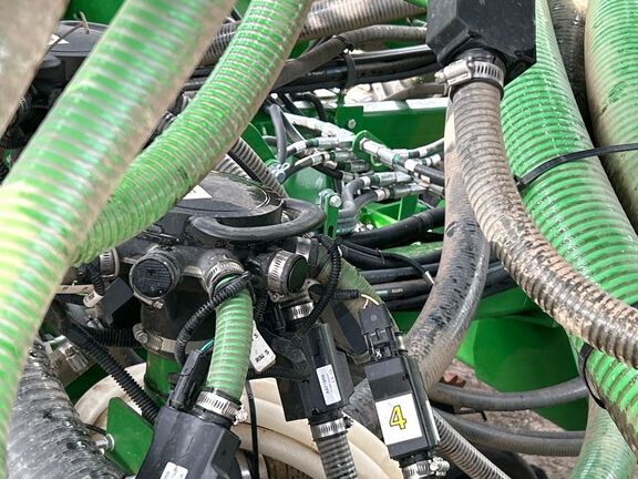 2024 John Deere N560F-C850T Air Seeder