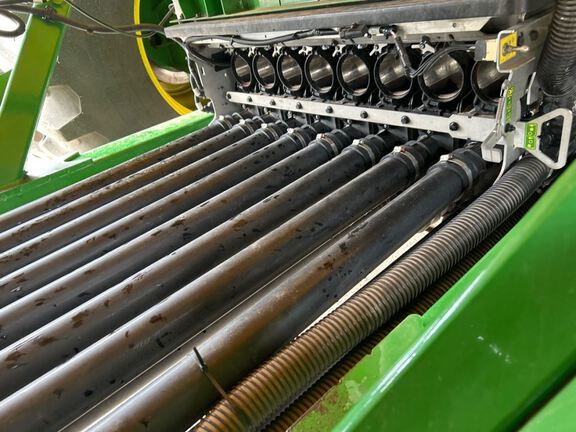 2024 John Deere N560F-C850T Air Seeder