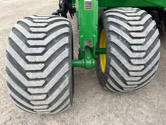 2024 John Deere N560F-C850T Air Seeder