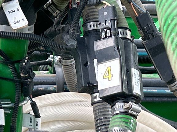 2024 John Deere N560F-C850T Air Seeder