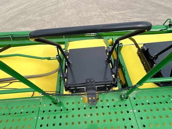 2024 John Deere N560F-C850T Air Seeder
