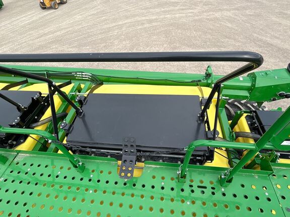 2024 John Deere N560F-C850T Air Seeder