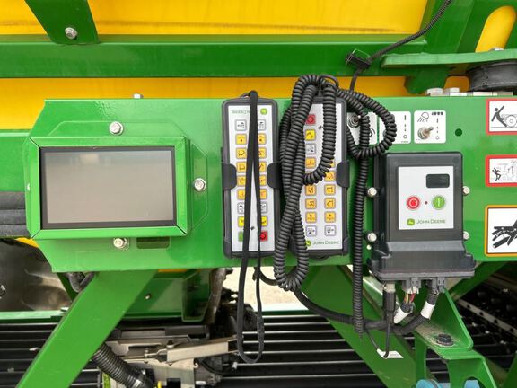 2024 John Deere N560F-C850T Air Seeder