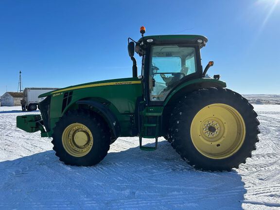 2013 John Deere 8285R Tractor