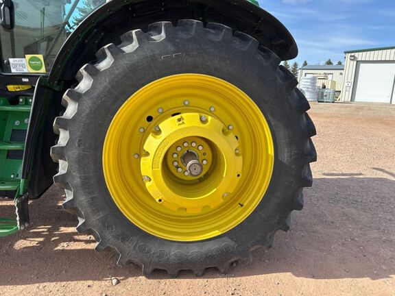 2023 John Deere 6R 175 Tractor