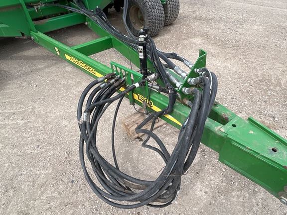 2012 John Deere 1890 Air Seeder