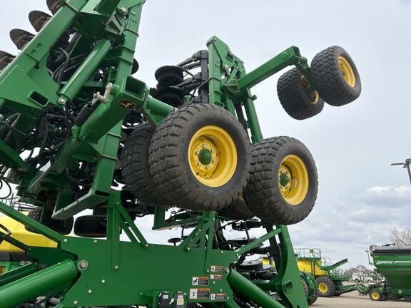 2012 John Deere 1890 Air Seeder