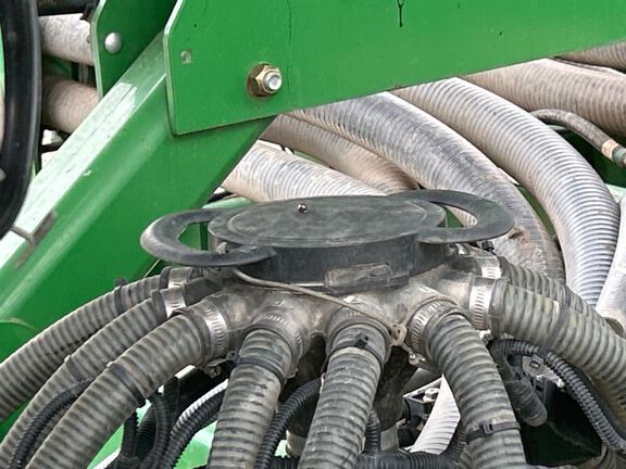 2012 John Deere 1890 Air Seeder