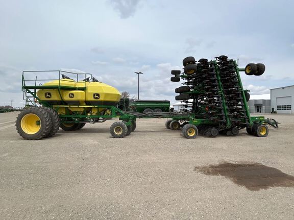 2012 John Deere 1890 Air Seeder