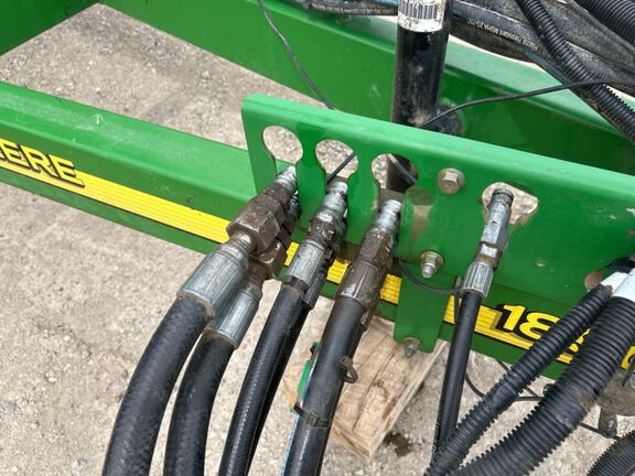 2012 John Deere 1890 Air Seeder