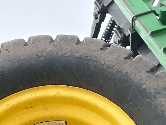 2012 John Deere 1890 Air Seeder