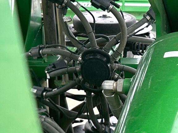 2012 John Deere 1890 Air Seeder