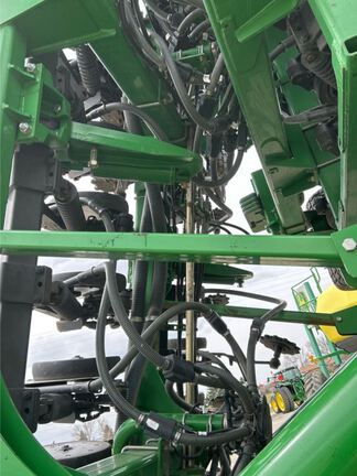 2012 John Deere 1890 Air Seeder