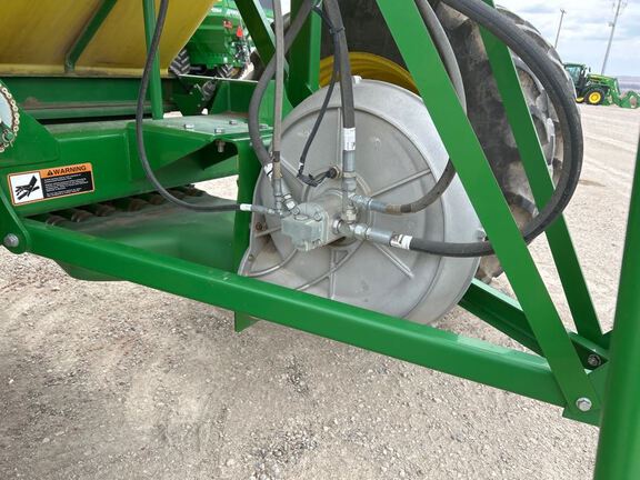 2012 John Deere 1890 Air Seeder