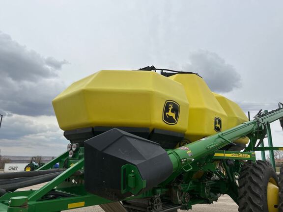 2012 John Deere 1890 Air Seeder