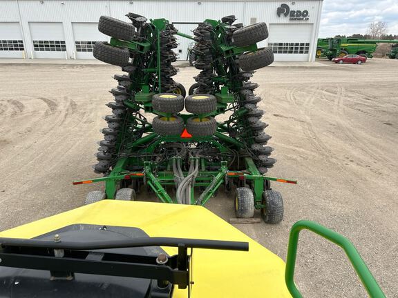 2012 John Deere 1890 Air Seeder