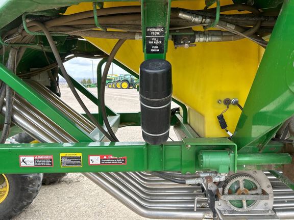 2012 John Deere 1890 Air Seeder