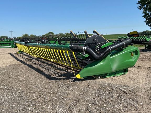 2022 John Deere RD40F Header Combine