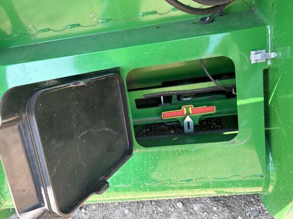 2022 John Deere RD40F Header Combine