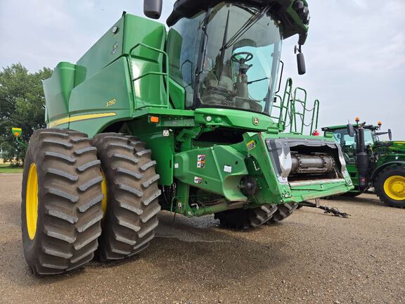 2022 John Deere S790 Combine