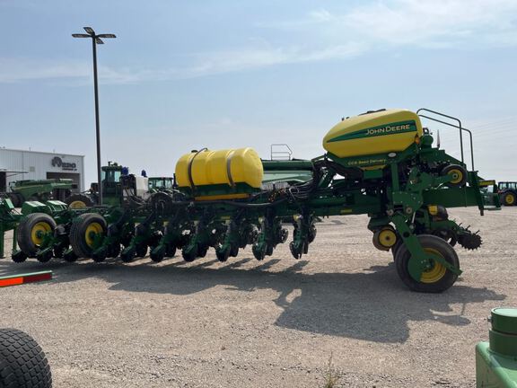 2014 John Deere 1770NT Planter