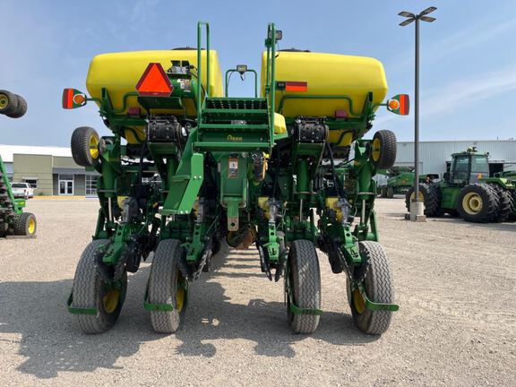 2014 John Deere 1770NT Planter