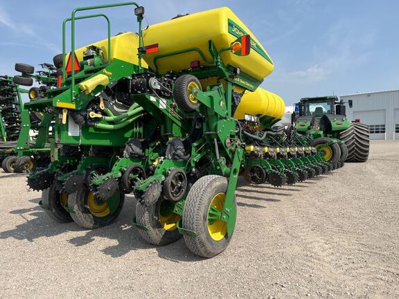 2014 John Deere 1770NT Planter