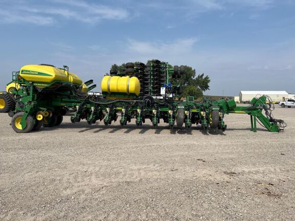 2014 John Deere 1770NT Planter