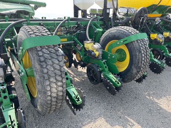 2014 John Deere 1770NT Planter