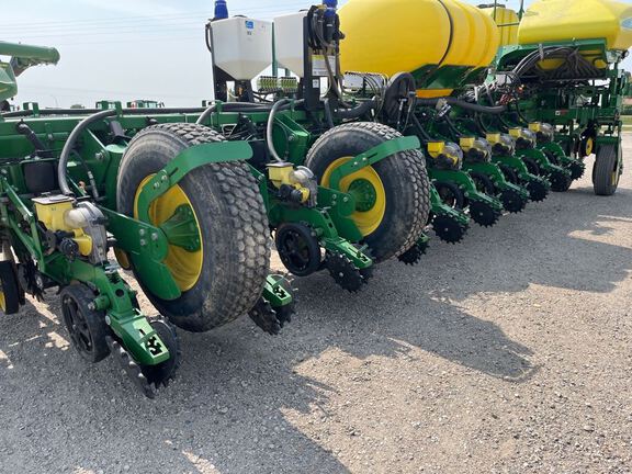 2014 John Deere 1770NT Planter