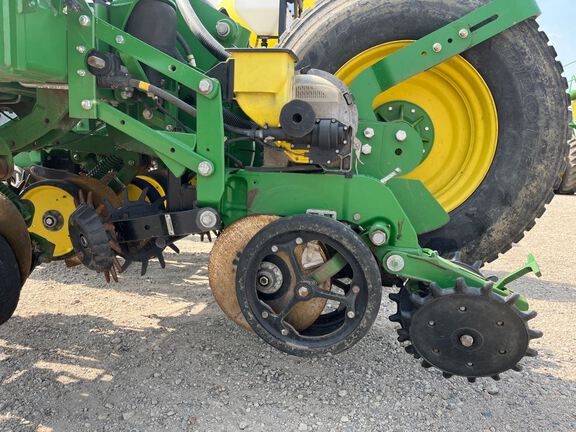 2014 John Deere 1770NT Planter