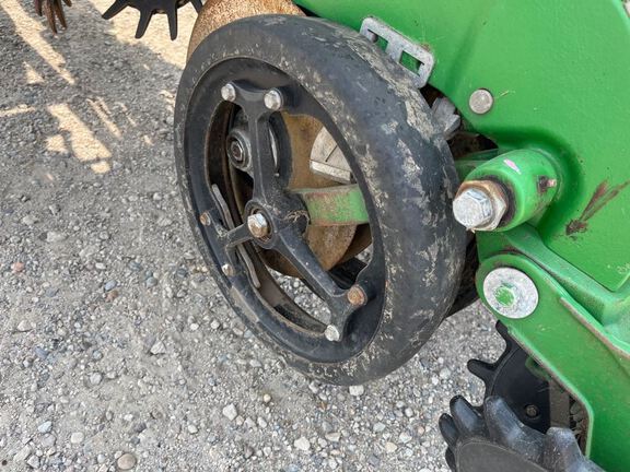 2014 John Deere 1770NT Planter