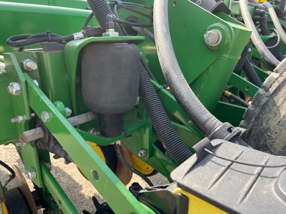 2014 John Deere 1770NT Planter