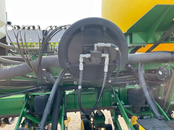 2014 John Deere 1770NT Planter