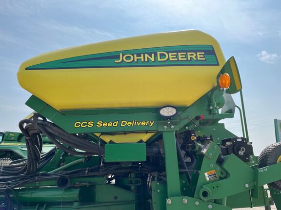 2014 John Deere 1770NT Planter