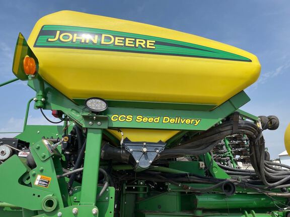 2014 John Deere 1770NT Planter