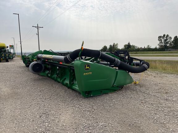 2014 John Deere 640FD Header Combine