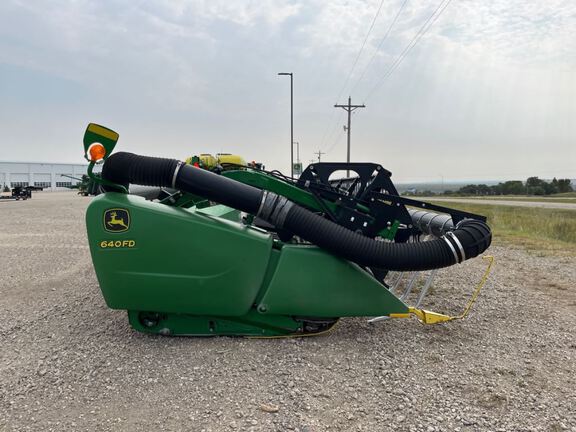 2014 John Deere 640FD Header Combine