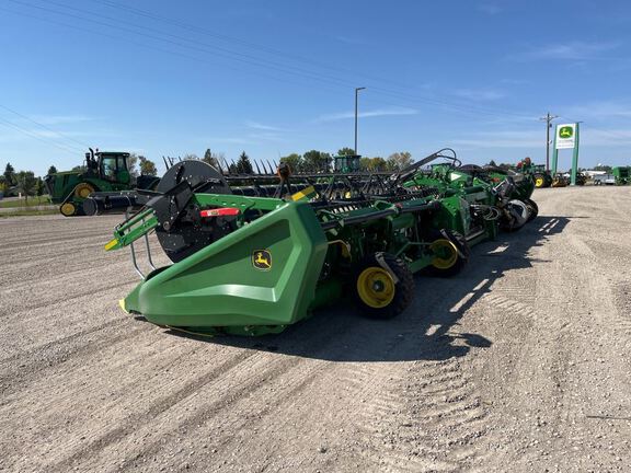 2022 John Deere HD40F Header Combine