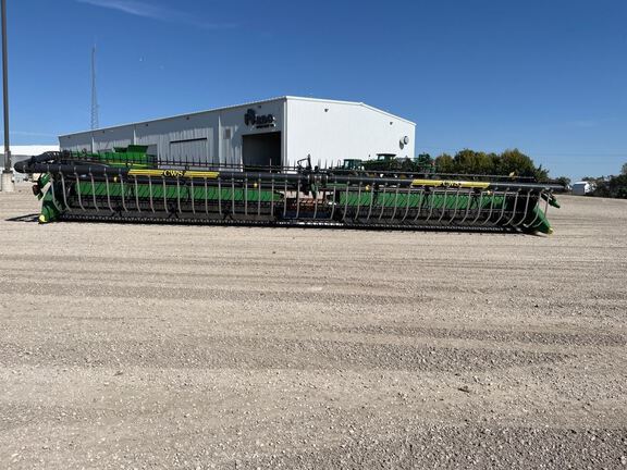 2022 John Deere HD40F Header Combine
