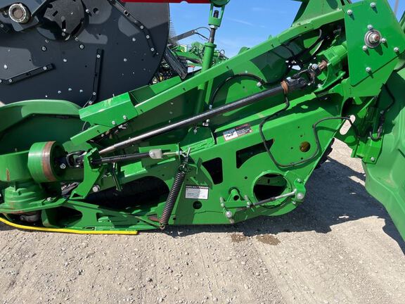 2022 John Deere HD40F Header Combine