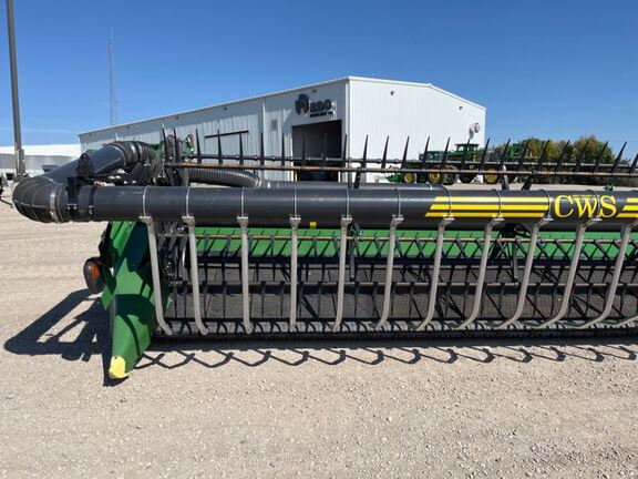 2022 John Deere HD40F Header Combine