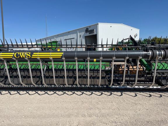 2022 John Deere HD40F Header Combine